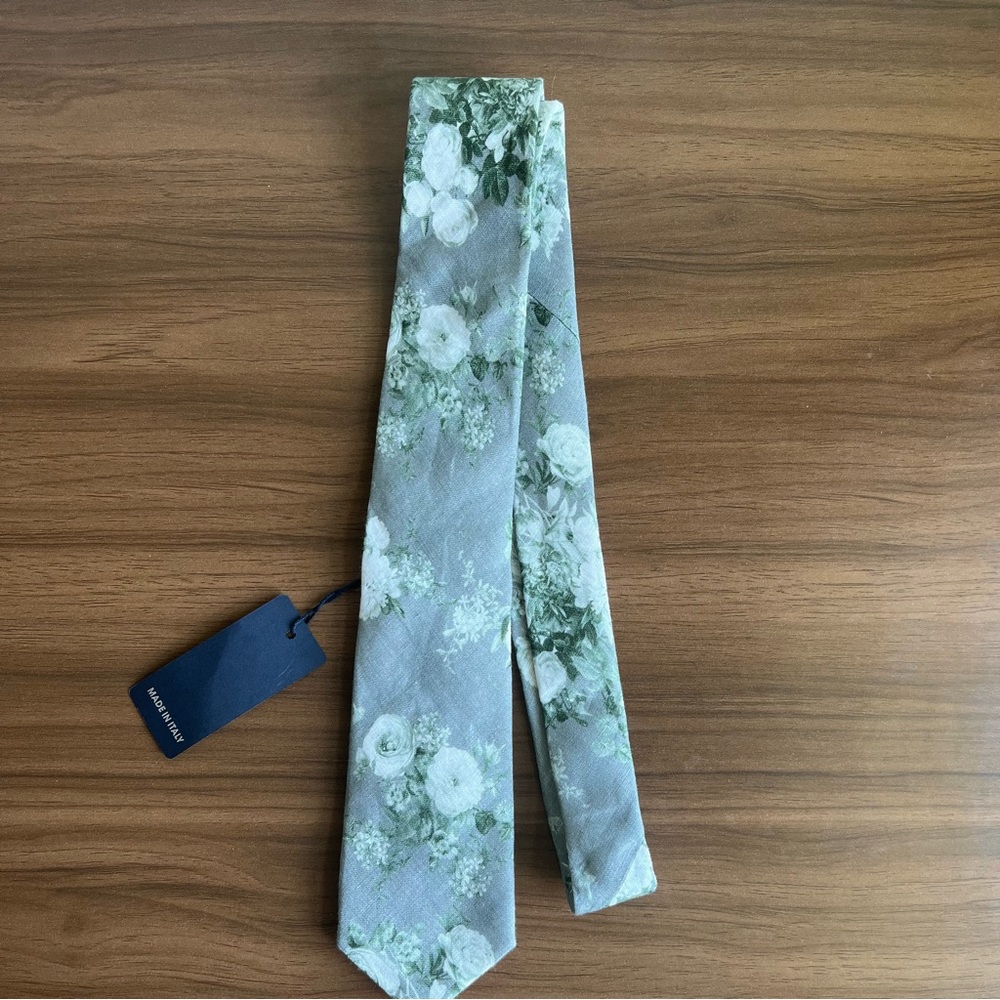 NWT Neck tie Grey Floral Handmade Italy Lino Lin Flax The Two Comma Collection